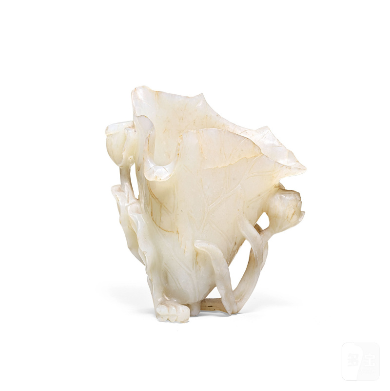 十九世紀 青玉雕蓮形瓶 | A PALE CELADON JADE 'LOTUS' VASE